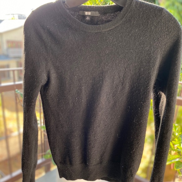Uniqlo Sweaters - UNI QLO Black Cashmere Sweater